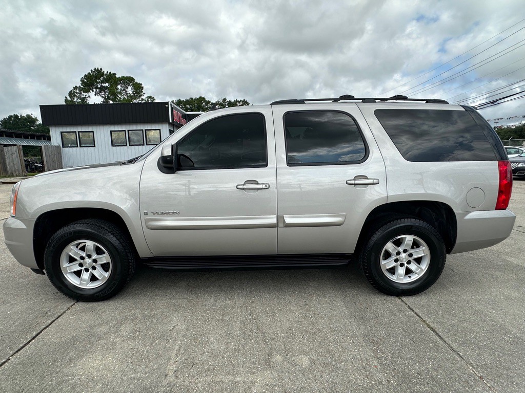 2009 GMC Yukon Image 3