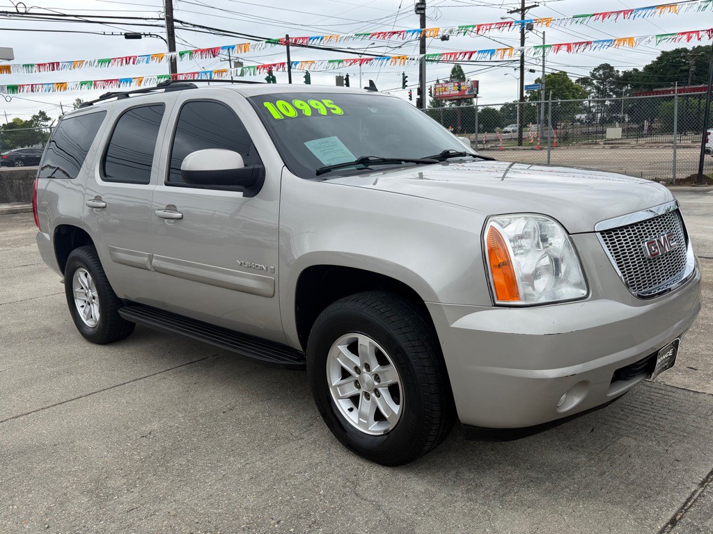 2009 GMC Yukon Image 2