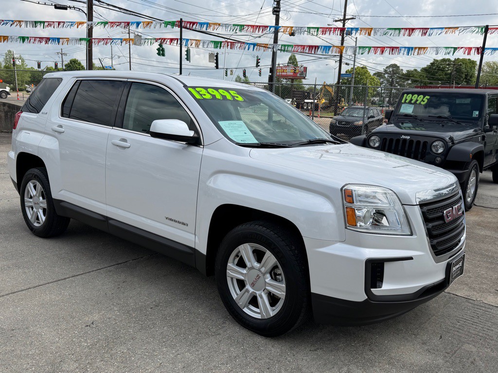 2016 GMC Terrain Image 2