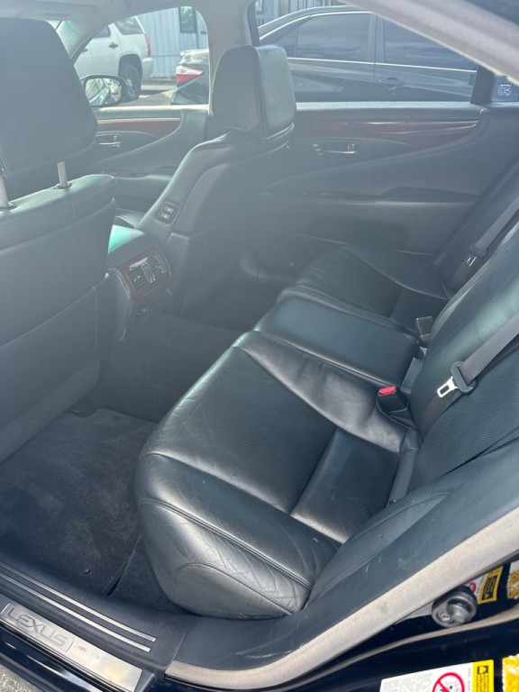 2007 Lexus LS Image 8