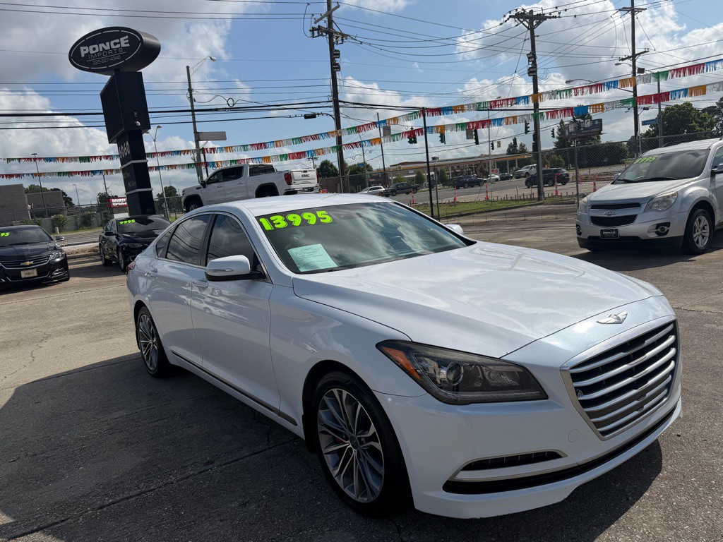 2016 Hyundai Genesis Image 2