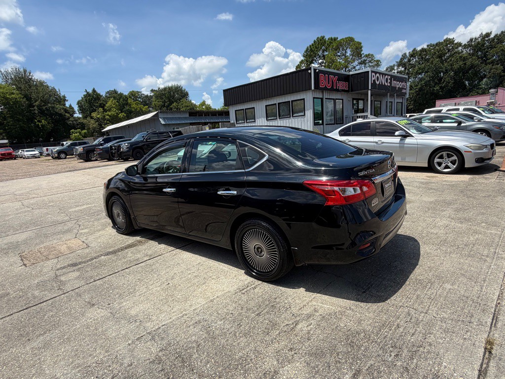 2019 Nissan Sentra Image 2