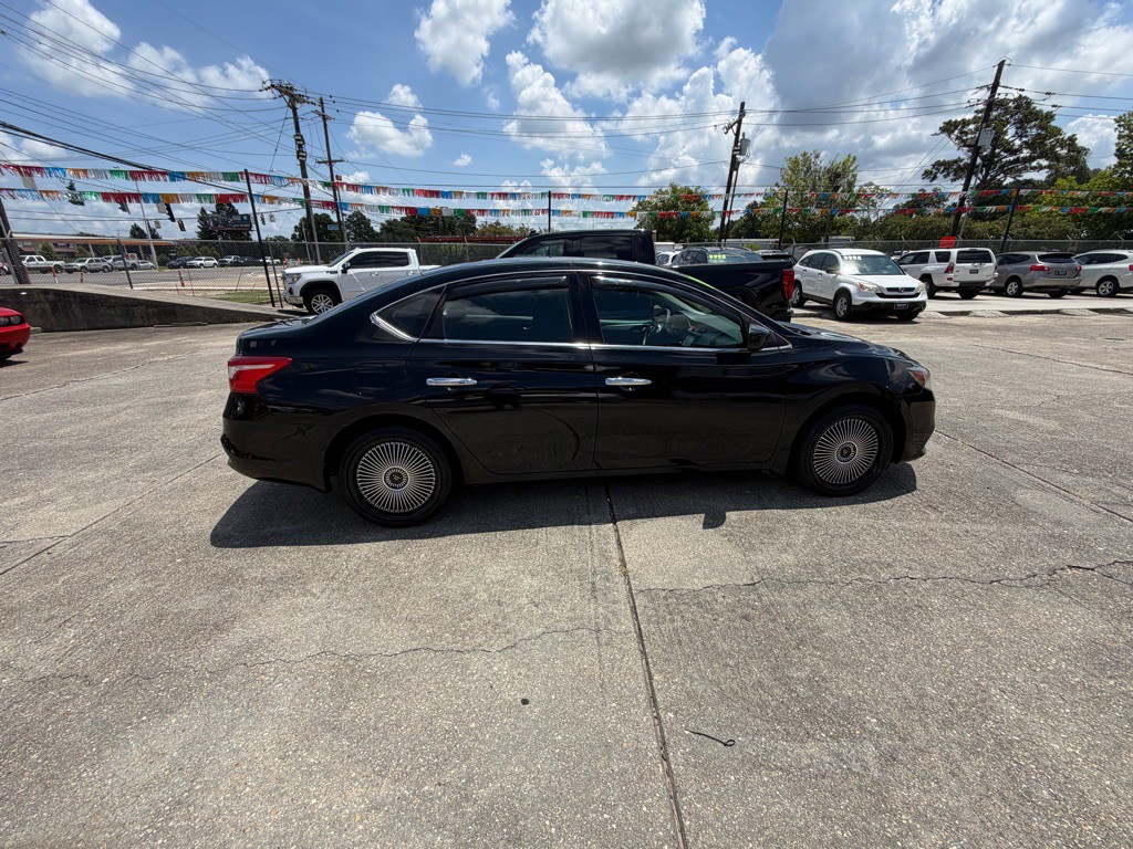 2019 Nissan Sentra Image 3