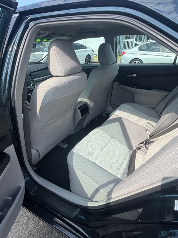 2014 Toyota Camry Image 7