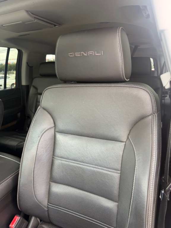 2018 GMC Yukon Image 11