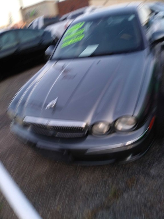 2004 Jaguar X-TYPE Image 2