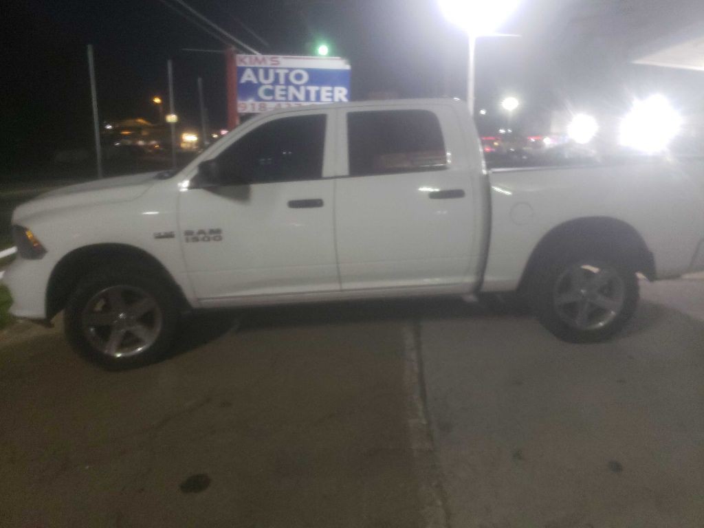 2017 RAM 1500 Image 3