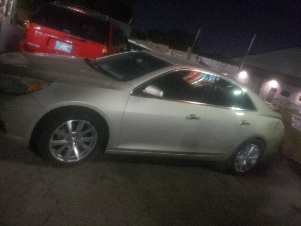 2015 Chevrolet Malibu Image 1