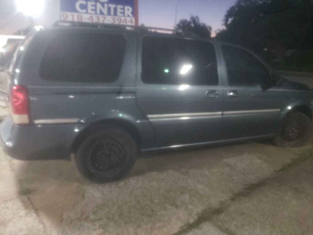 2005 Buick Terraza Image 2