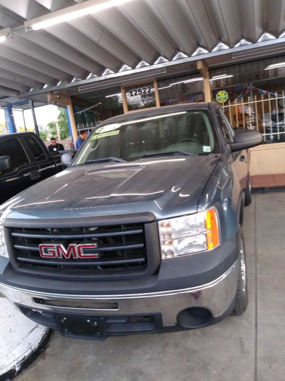 2011 GMC Sierra Image 1