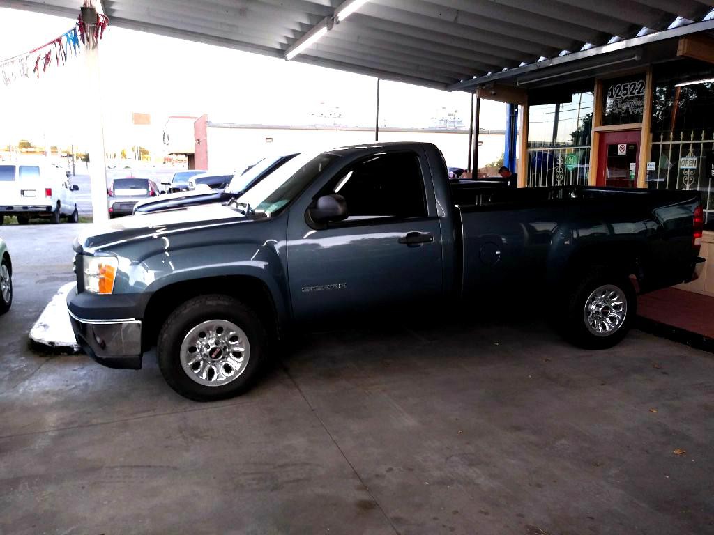 2011 GMC Sierra Image 2