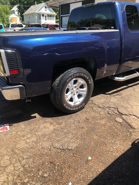 2009 Chevrolet Silverado 1500 Image 3