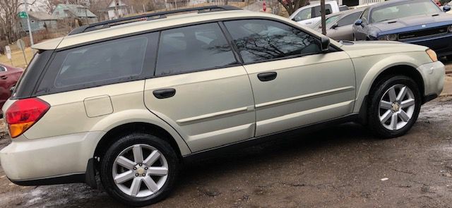 2007 Subaru Outback Image 2