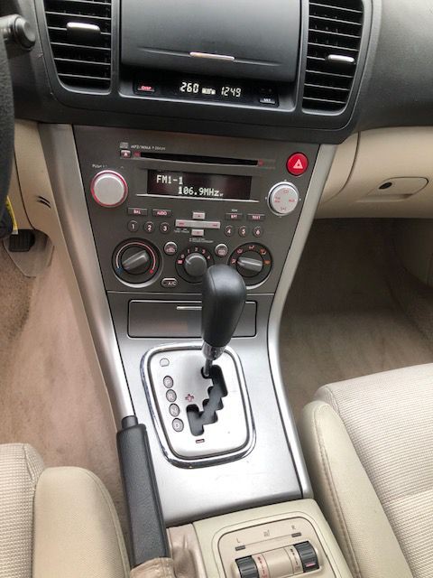 2007 Subaru Outback Image 8