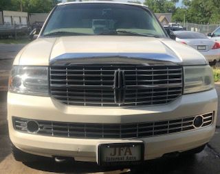 2007 Lincoln Navigator Image 1