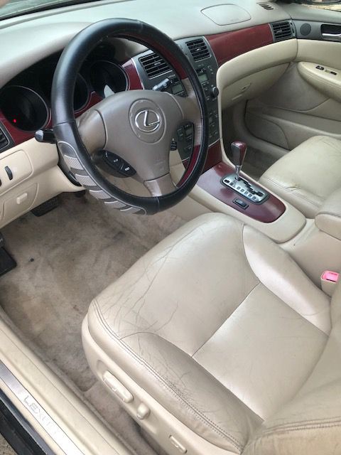 2004 Lexus ES Image 7