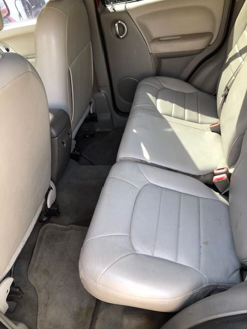 2004 Jeep Liberty Image 7