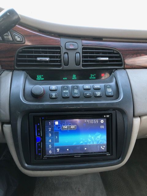 2003 Cadillac DeVille Image 12