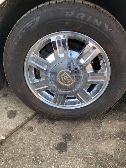 2003 Cadillac DeVille Image 3