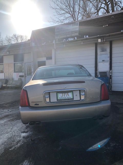 2003 Cadillac DeVille Image 5