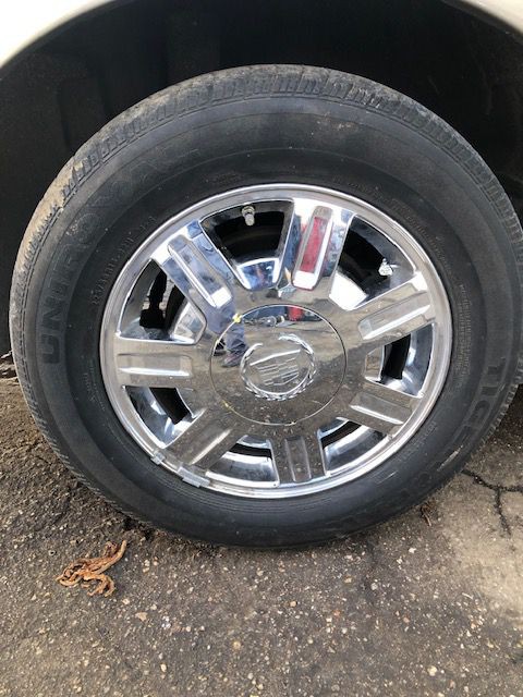 2003 Cadillac DeVille Image 6