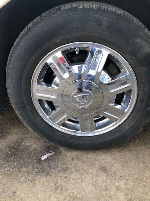 2003 Cadillac DeVille Image 7