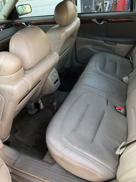 2003 Cadillac DeVille Image 9