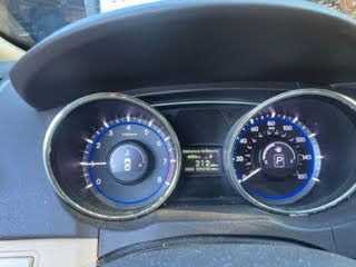 2011 Hyundai Sonata Image 4