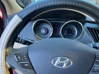 2011 Hyundai Sonata Image 6