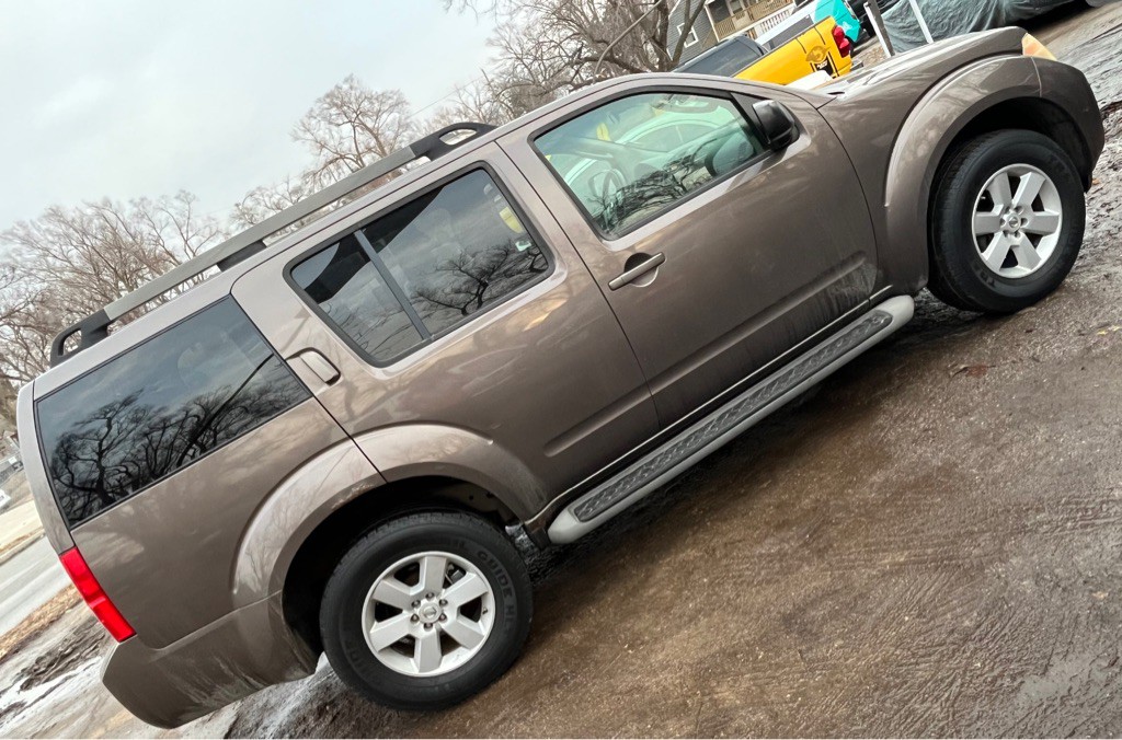 2008 Nissan Pathfinder Image 2