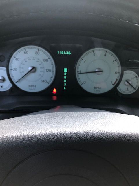 2005 Chrysler 300 Image 6