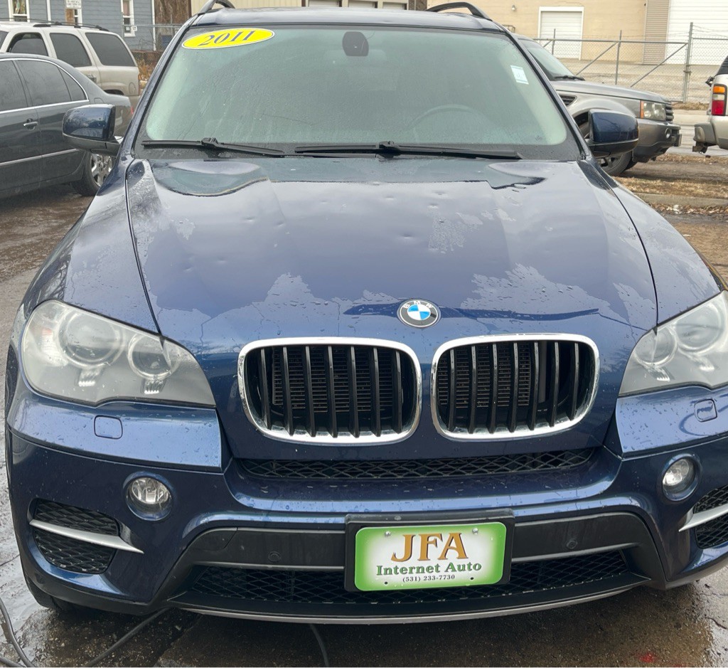 2011 BMW X5 Image 1