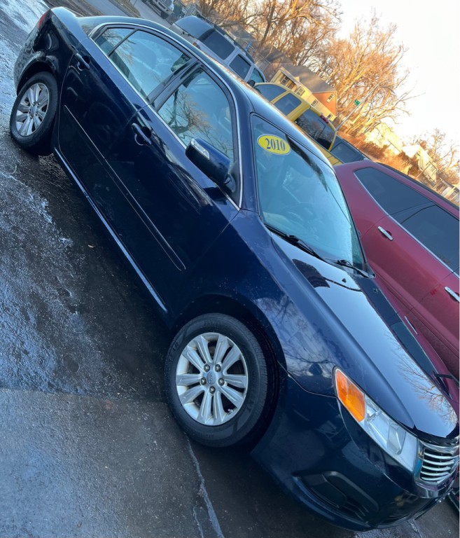 2010 Kia Optima Image 1