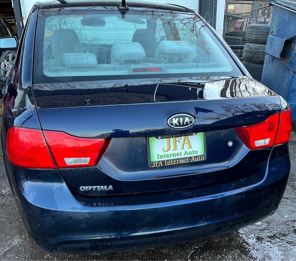 2010 Kia Optima Image 4