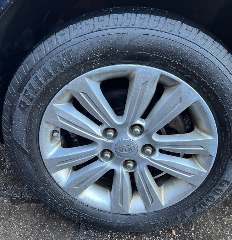 2010 Kia Optima Image 13