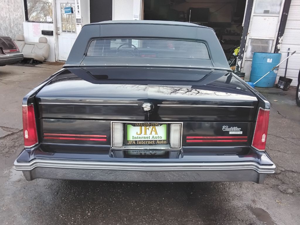 1988 Cadillac DeVille Image 5