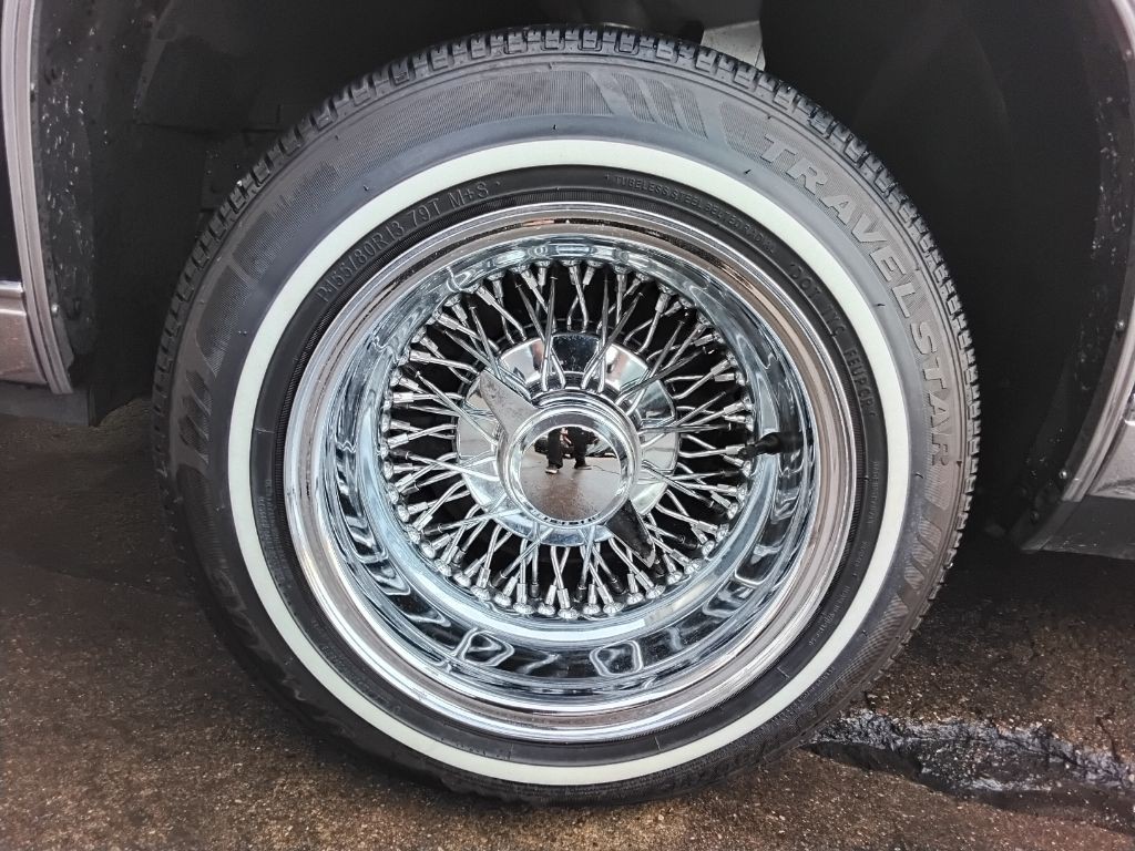 1988 Cadillac DeVille Image 28