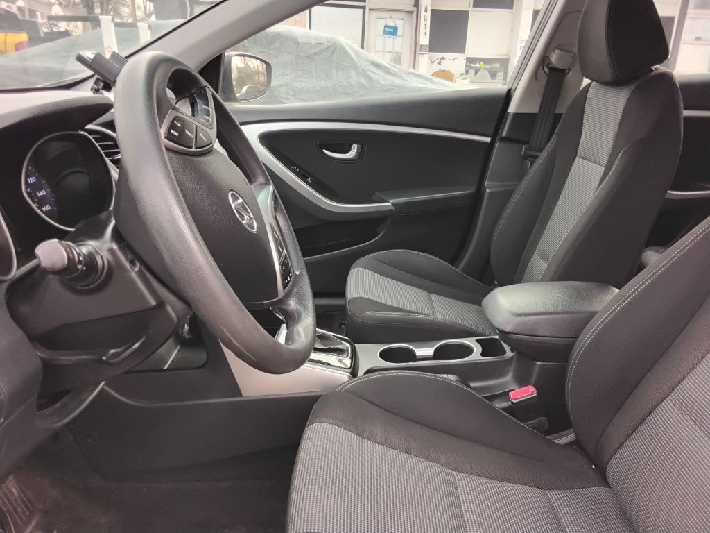 2015 Hyundai Elantra Image 7