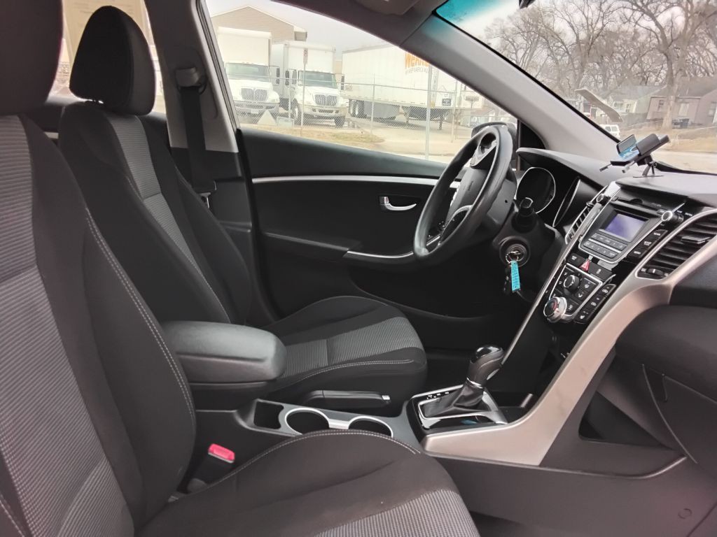 2015 Hyundai Elantra Image 12