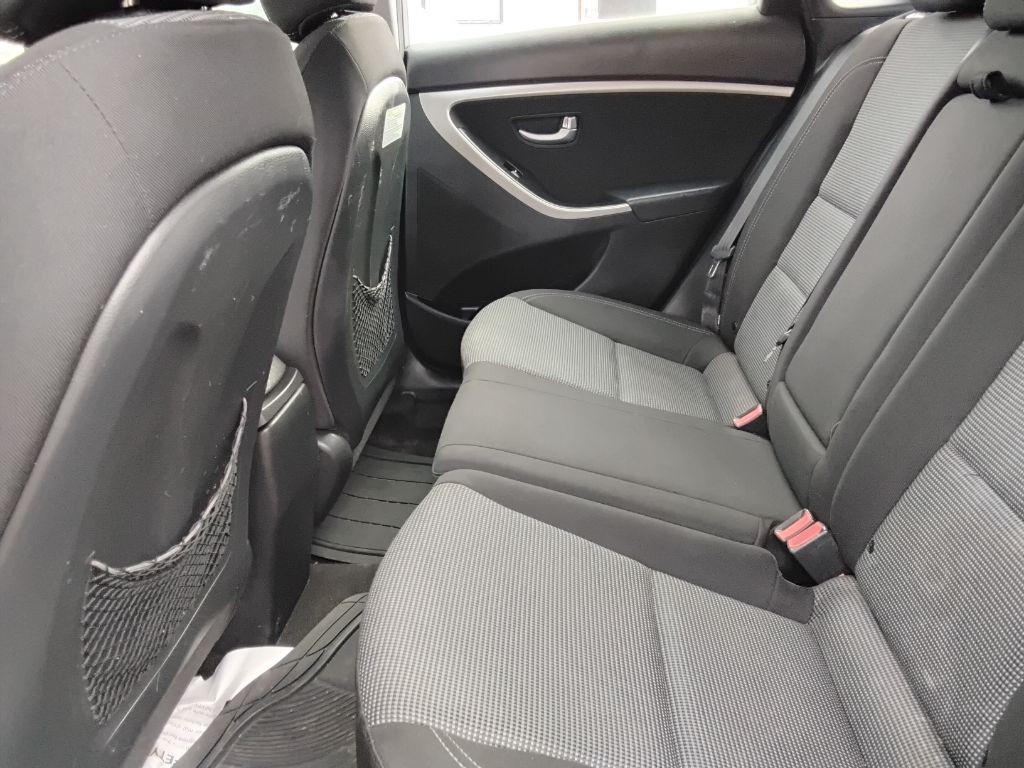 2015 Hyundai Elantra Image 15