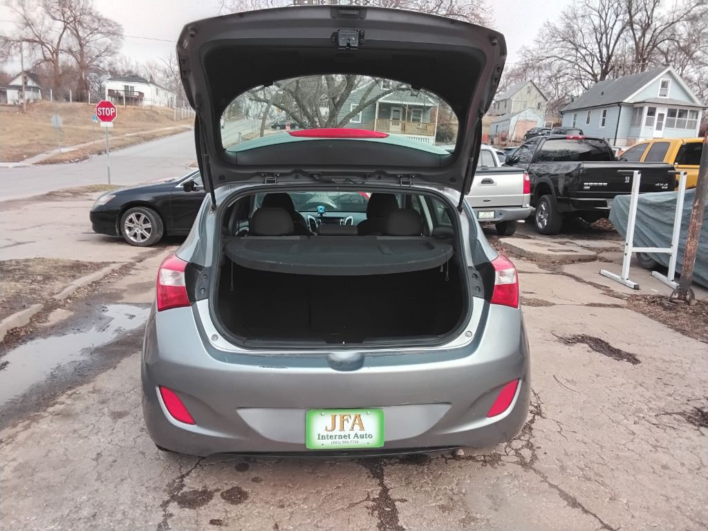 2015 Hyundai Elantra Image 17