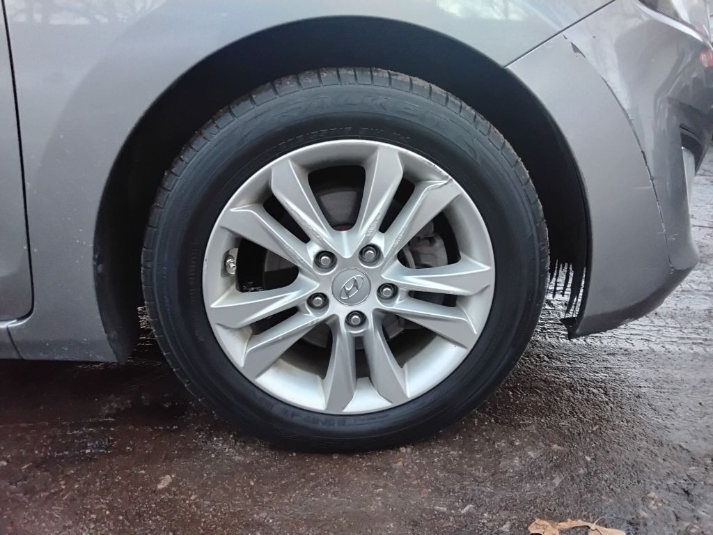 2015 Hyundai Elantra Image 22