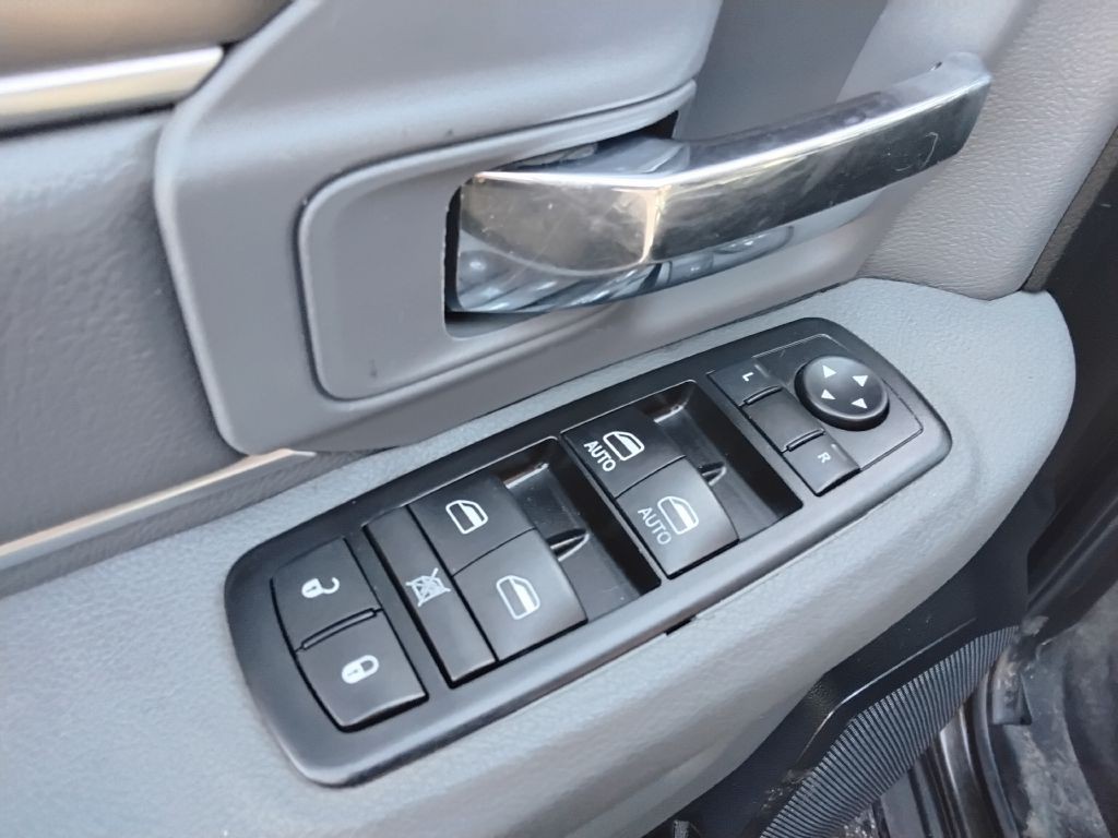 2013 Dodge Ram 1500 Image 5
