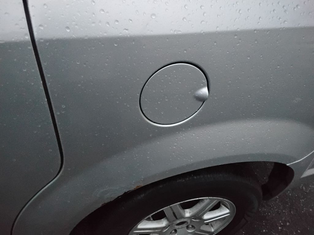 2010 Chrysler Town & Country Image 5