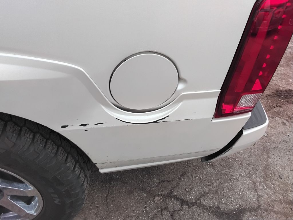 2004 Cadillac Escalade Image 5