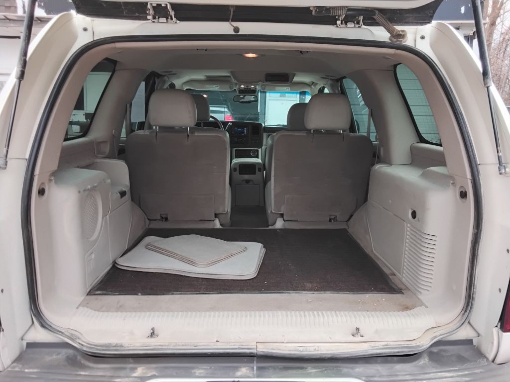 2004 Cadillac Escalade Image 20