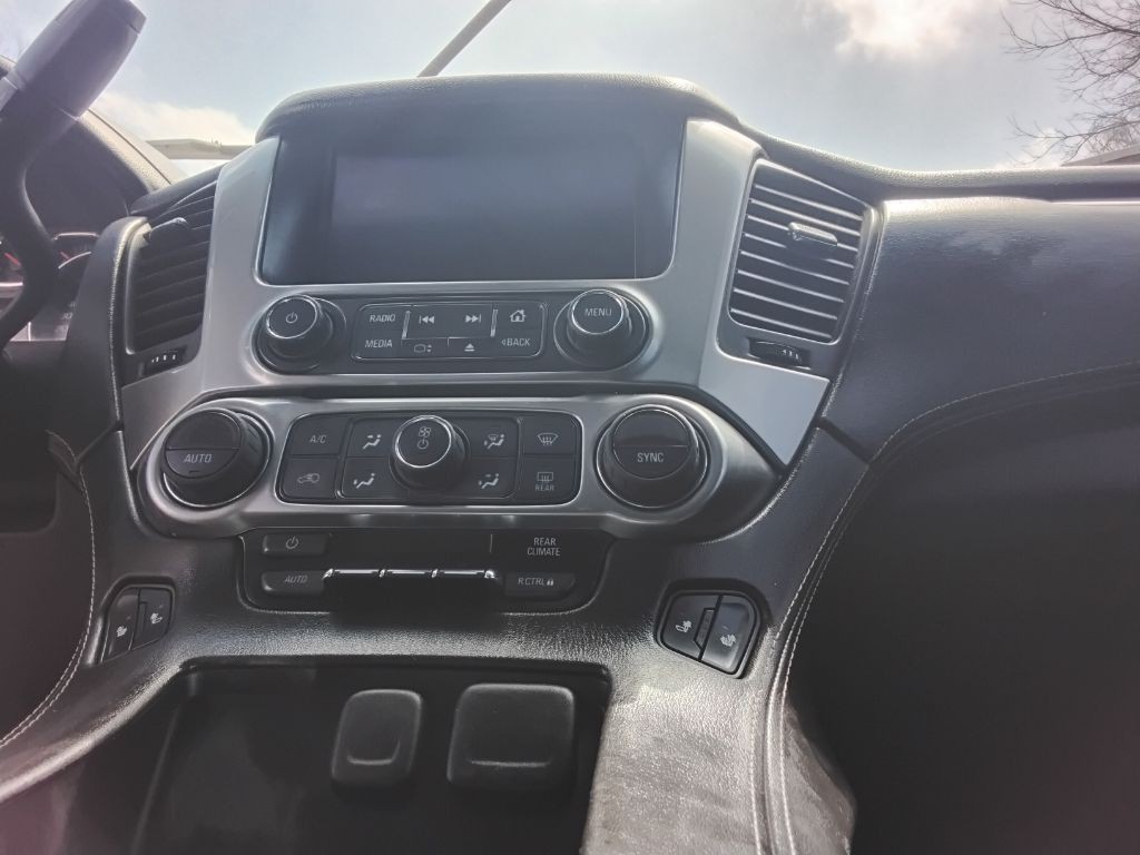 2016 Chevrolet Suburban Image 13