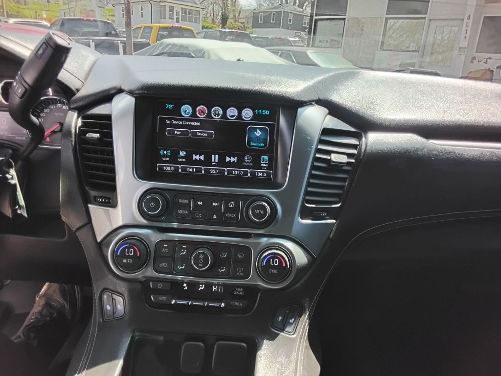 2016 Chevrolet Suburban Image 14