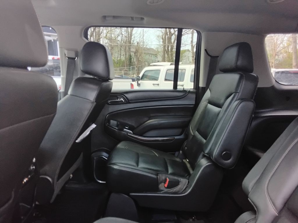 2016 Chevrolet Suburban Image 20