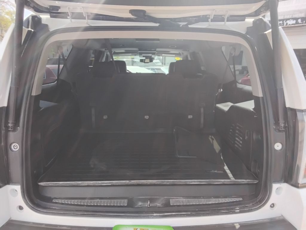 2016 Chevrolet Suburban Image 22